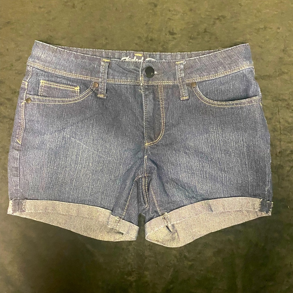 Cuffed denim shorts